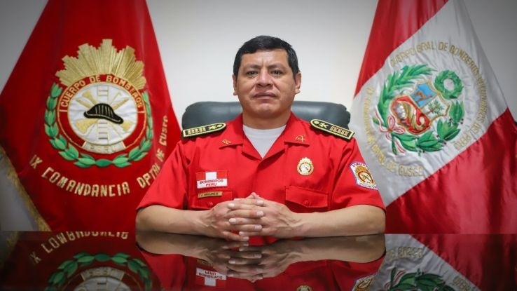 José Arellano Camacho con 30 años de servicio voluntario es el nuevo  Comandante Departamental de Bomberos Cusco
